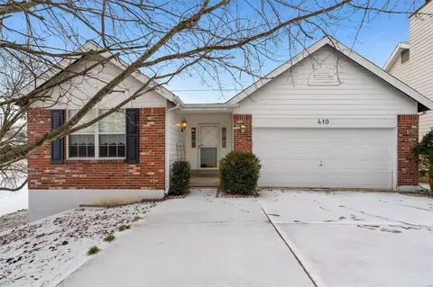 410 Waterside Dr, Grover, MO 63040