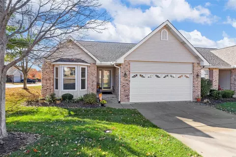2937 Twin Ridge Dr #19A, Saint Charles, MO 63301
