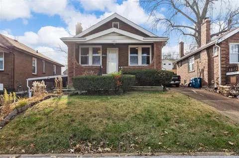 112 Evans Ln, Saint Louis, MO 63121