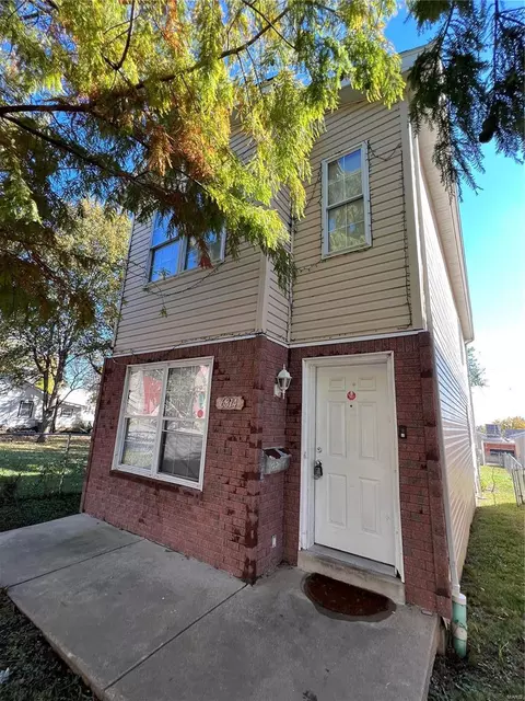 6814 Pennsylvania Ave, Saint Louis, MO 63111