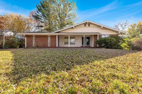 2010 Huntington Dr, Florissant, MO 63033