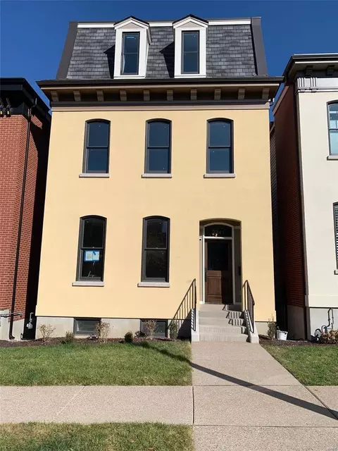 2241 Hickory, Saint Louis, MO 63104