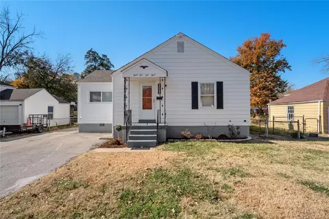 3553 Saint Joachim Ln, Saint Ann, MO 63074