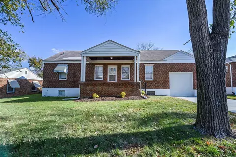 1446 Woodson Rd, Saint Louis, MO 63132