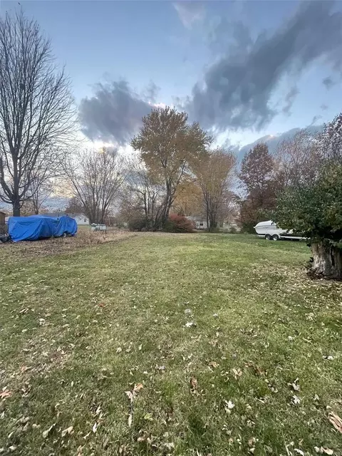6581 Pineway Dr, Mount Olive, IL 62069 photo 1