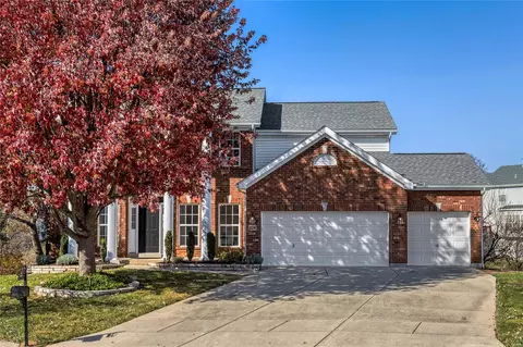 356 Carr Manor Ct, Ballwin, MO 63021