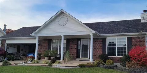 1490 Chambers Dr, O'fallon, MO 63366
