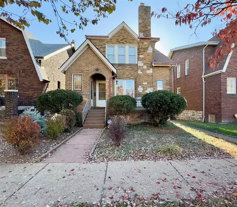 3914 Kingsland Ct, Saint Louis, MO 63116