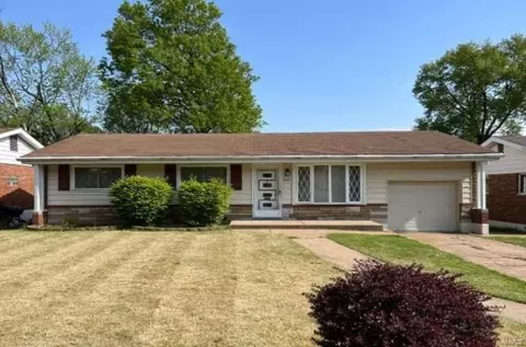 917 Marias Dr, Saint Louis, MO 63137