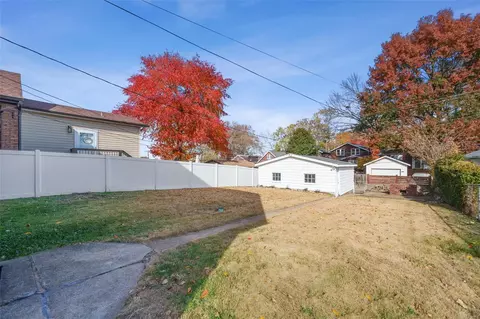 5523 Gresham Ave, Saint Louis, MO 63109 photo 19