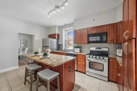 5523 Gresham Ave, Saint Louis, MO 63109 photo 9