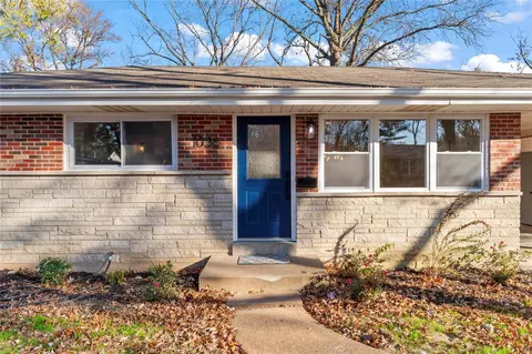 1036 Rockman Pl, Saint Louis, MO 63119