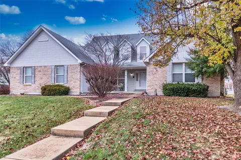 1316 Park Meadow Dr, Fenton, MO 63026