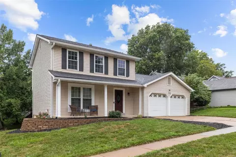 Exterior - 213 Brookmont Farm Ct, Ballwin, MO 63021 photo 3 of 10