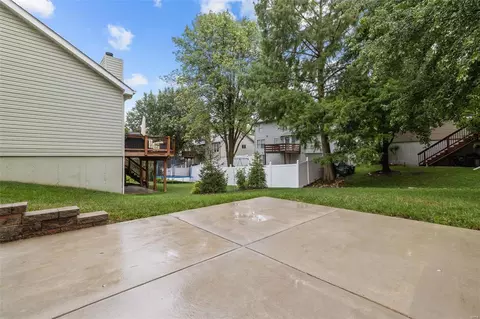 Exterior - 213 Brookmont Farm Ct, Ballwin, MO 63021 photo 6 of 10
