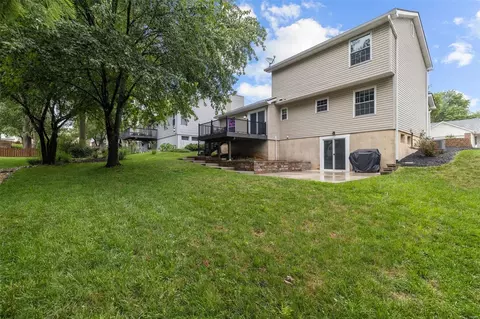 Exterior - 213 Brookmont Farm Ct, Ballwin, MO 63021 photo 4 of 10
