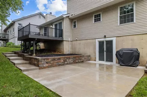 Exterior - 213 Brookmont Farm Ct, Ballwin, MO 63021 photo 5 of 10