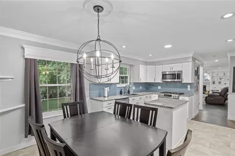 Kitchen - 213 Brookmont Farm Ct, Ballwin, MO 63021 photo 1 of 6