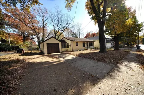 212 S Clark Ave, Saint Louis, MO 63135