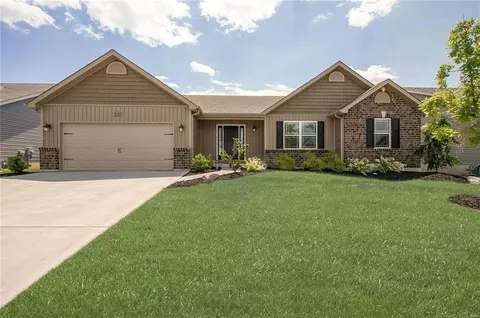 910 Mule Creek Dr, Wentzville, MO 63385