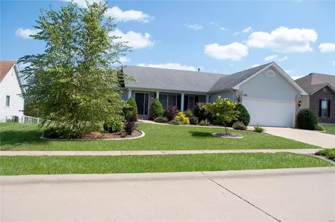 106 Timber Trace Xing, Wentzville, MO 63385
