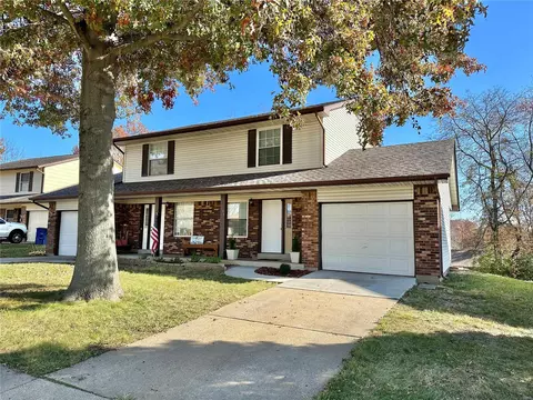 2214 N Village Dr, Saint Charles, MO 63303