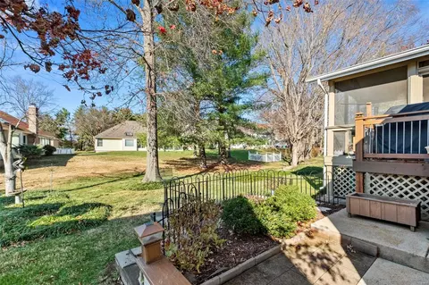 2411 Parkmoor Ct, Ballwin, MO 63021 photo 44