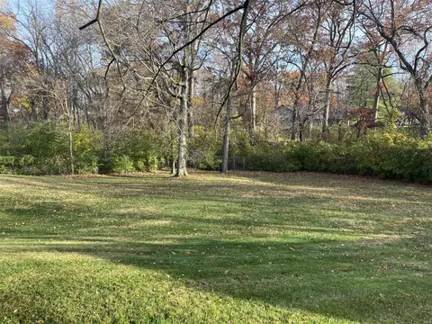 13265 Tall Pine Ct, Town And Country, MO 63017