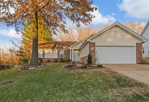 2331 Westclub Terrace Ct, Wildwood, MO 63011