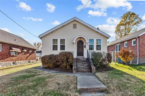 346 Fannie Ave, Saint Louis, MO 63125