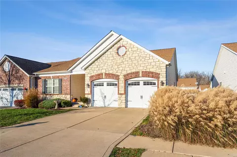 145 Amiot Ct, Saint Louis, MO 63146