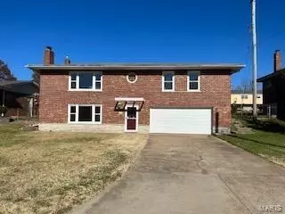 219 Pentonville Dr, Saint Louis, MO 63125