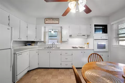 36 Hollywood Dr, O'fallon, MO 63366 photo 7