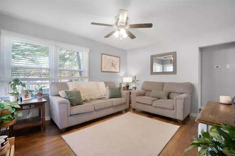 36 Hollywood Dr, O'fallon, MO 63366 photo 4
