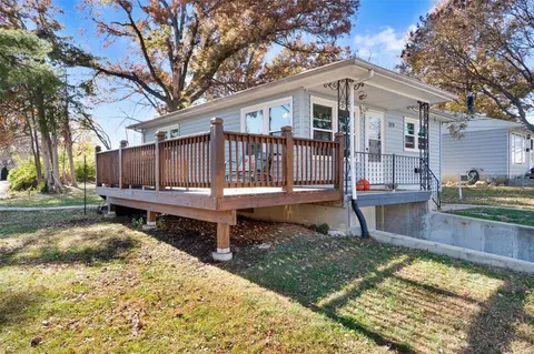 36 Hollywood Dr, O'fallon, MO 63366