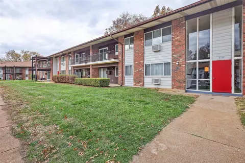 8729 Sieloff #A, Hazelwood, MO 63042