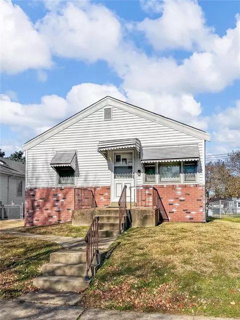 5557 Elizabeth Ave, Saint Louis, MO 63110