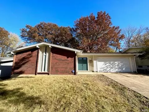 7310 Boellner Dr, Hazelwood, MO 63042