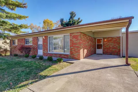 9428 La Jolla Dr, Saint Louis, MO 63132