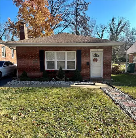 2352 Rockdale Ave, Saint Louis, MO 63121