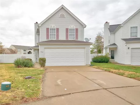 704 Liberty Village Dr, Florissant, MO 63031
