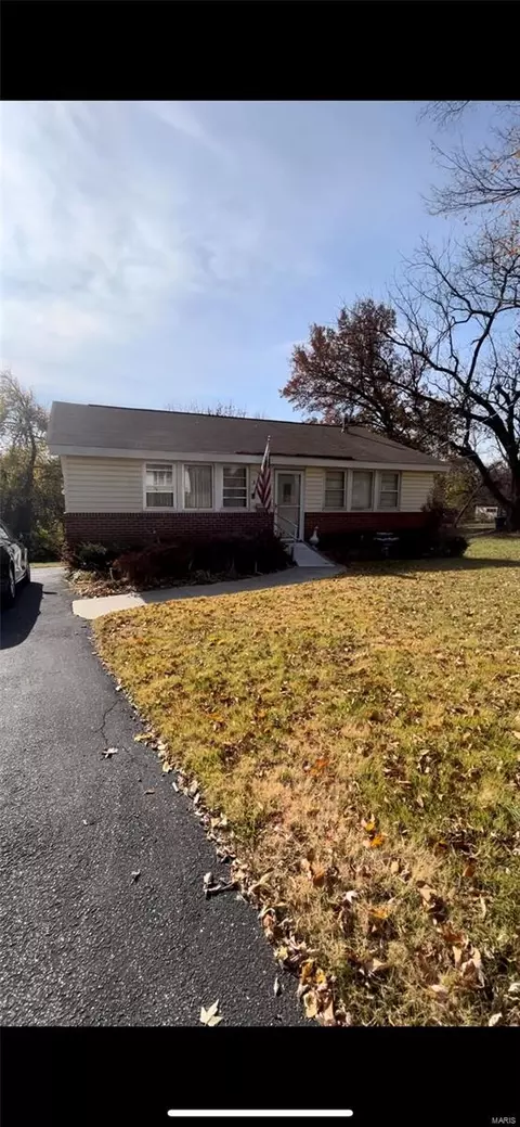 8848 Ramona Ave, Saint Louis, MO 63121