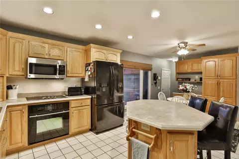 322 Algonquin Dr, Ballwin, MO 63011 photo 9