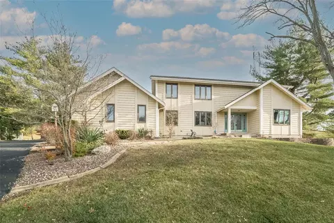 2226 Kehrsgrove Ct, Chesterfield, MO 63005