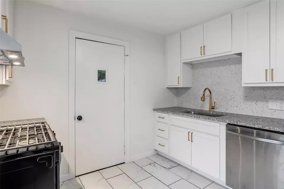  7016 Nashville Ave, Saint Louis, MO 63117 photo 10