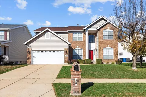 39 Rivermeadows Dr, Florissant, MO 63031