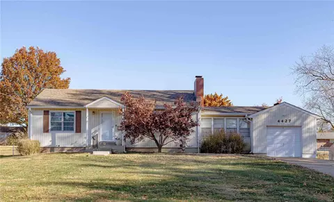 4427 Schmittwoods Ct, Saint Louis, MO 63123
