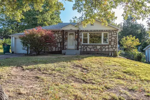 1948 Alert Dr, Saint Louis, MO 63114