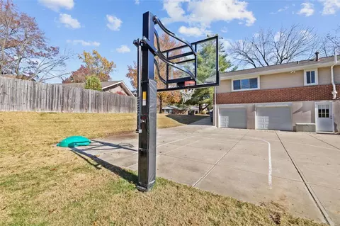 413 Iron Lantern Dr, Ballwin, MO 63011 photo 30