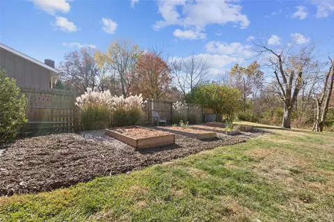 413 Iron Lantern Dr, Ballwin, MO 63011 photo 34